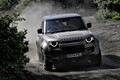 【発売開始、即完売の人気車】見た目以上に走りが凄い！ランドローバー・ディフェンダー・オクタは極上のダイヤモンド