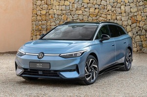 VW、実用的な高級車「ID.7ツアラー」　荷物 "積み放題" の電動ワゴン　約1000万円から受注開始、欧州