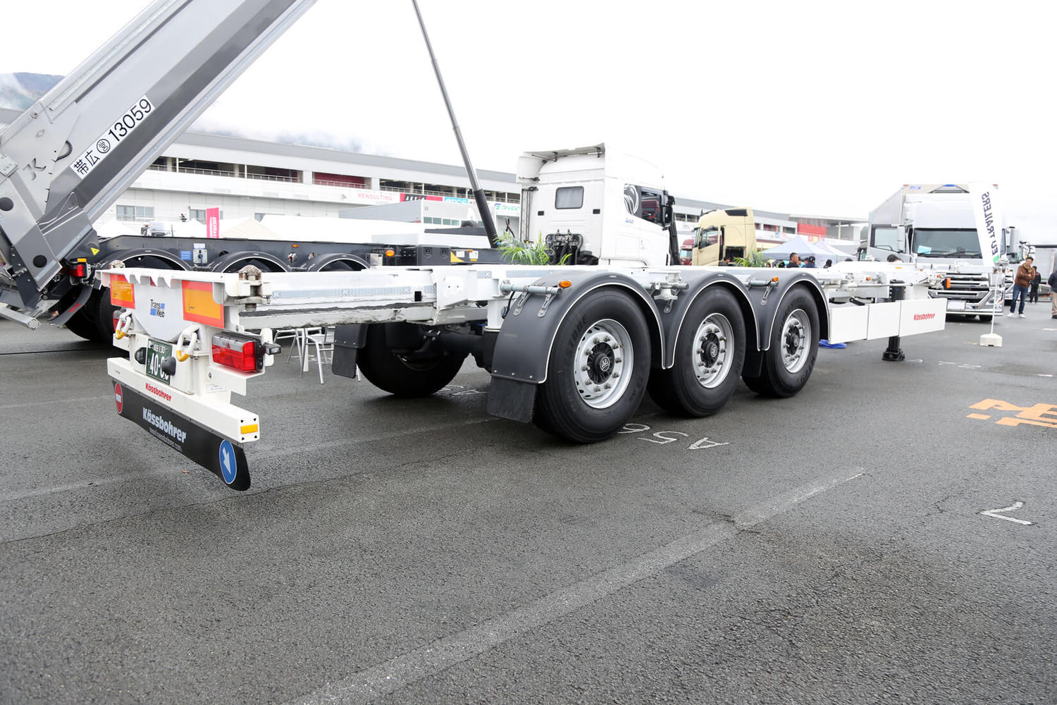 サーキットを巨大トラックが疾走!! 　ジャパントラックショー in FSW 2023に圧倒される