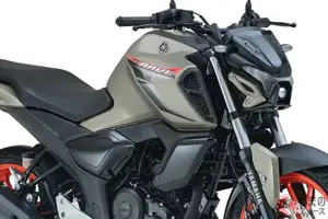 新車20万円！ ヤマハ「“新型”150ccネイキッド」に反響多数！ 「この価格は魅力的」「日本でも安く売ってくれれば嬉しい」の声 インドで発表された「FZ Rave」とは？
