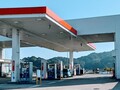 高速SAのガソリン価格“ここまで違うか…” インター周辺のスタンドとの価格差が鮮明に
