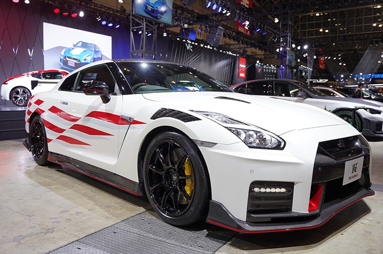 GT3タービンとカーボンパネルでパフォーマンスも価格も最強のGT-R NISMO - 東京オートサロン