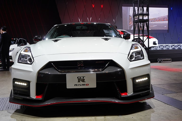 GT3タービンとカーボンパネルでパフォーマンスも価格も最強のGT-R NISMO - 東京オートサロン