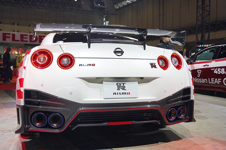 GT3タービンとカーボンパネルでパフォーマンスも価格も最強のGT-R NISMO - 東京オートサロン