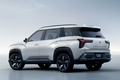 三菱が3列7人乗りの新型SUV 「デスティネーター」を発表！ 見た目は「エクスフォース」とほぼ同じ!? 日本での発売は？【新車ニュース】