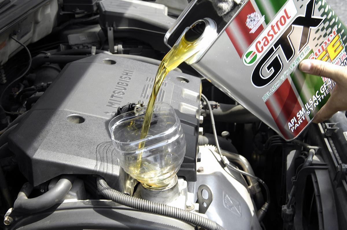エンジンオイルにウォッシャー液 クルマの 液体物 は 蒸発する から定期点検が重要 Web Cartop 自動車情報サイト 新車 中古車 Carview
