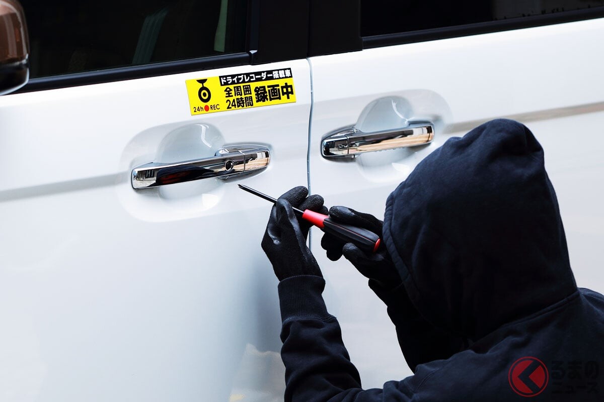 恐怖!? トヨタ「アルファードの最新モデル」で盗難“未遂”発生！ 犯人も「開けたら予想外でした」諦めさせた対策とは？ 「ギリギリ阻止」のナイスな対策で警戒を呼びかけ 茨城