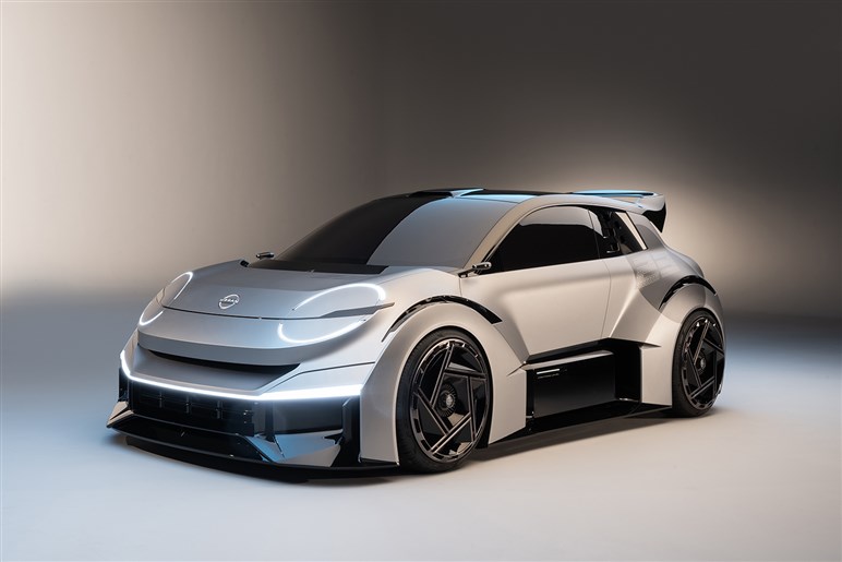 新型日産「マイクラ」の実車をスクープ！　ルノー5 Eテック エレクトリックベースのBEVとして欧州にて登場予定