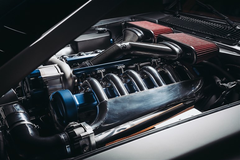 【市販化熱望】英デザイナーが提案するV12搭載のBMW「M6」レストモッド仕様がカッコ良すぎると話題