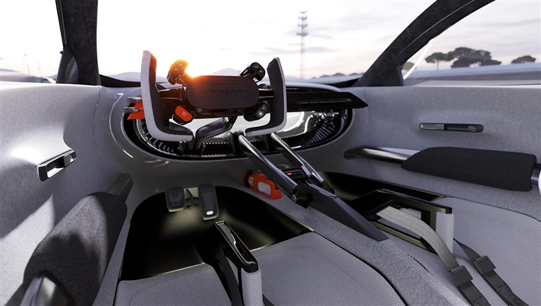 新型日産「マイクラ」の実車をスクープ！　ルノー5 Eテック エレクトリックベースのBEVとして欧州にて登場予定