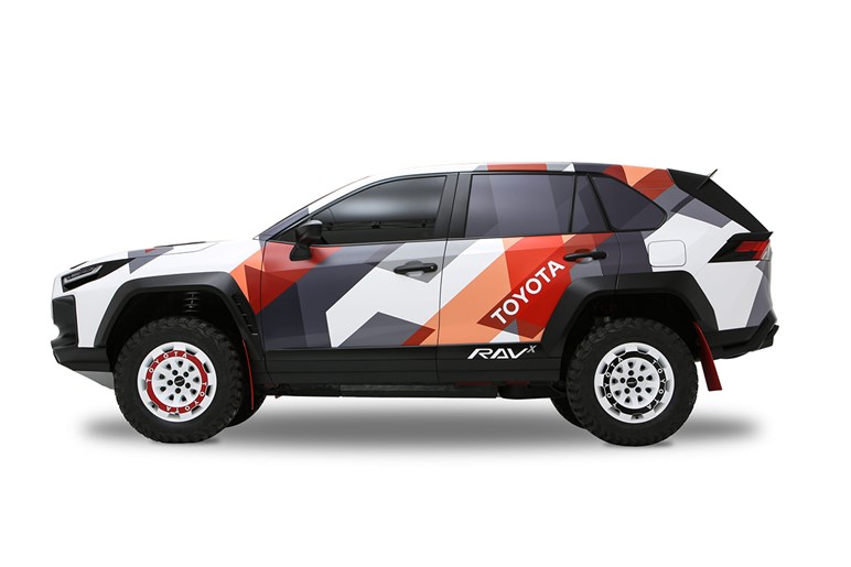 【匂わせコンセプトも】次期「RAV4」もオフ系ワイルド路線か。姉妹モデルのハリアーはどうなる？
