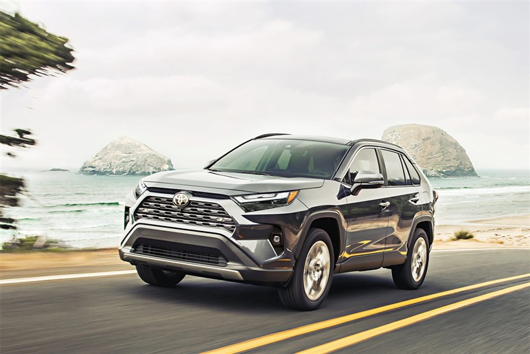 【匂わせコンセプトも】次期「RAV4」もオフ系ワイルド路線か。姉妹モデルのハリアーはどうなる？