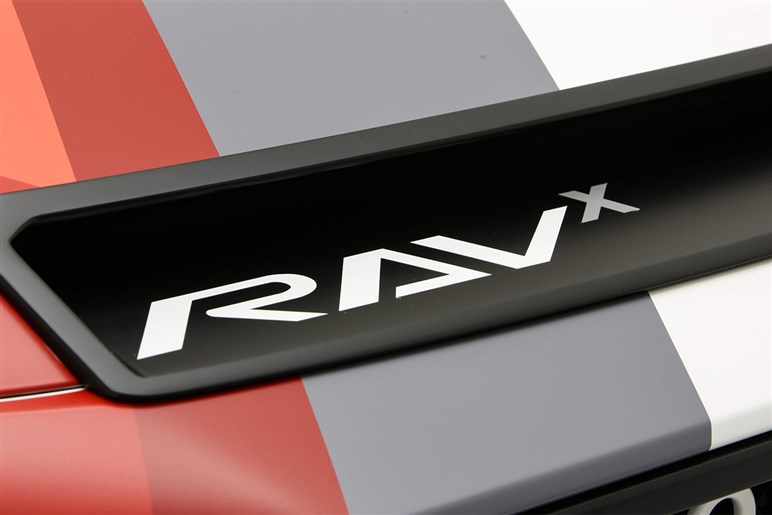 【匂わせコンセプトも】次期「RAV4」もオフ系ワイルド路線か。姉妹モデルのハリアーはどうなる？