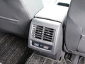 愛犬を連れて愛車で夏の海へ……はちょっと待て！　ワンコといく夏のドライブは注意点が盛りだくさんだった