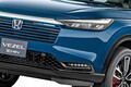 ホンダ新型「コンパクト“クーペ”SUV」初公開！ 3年ぶり“顔面刷新”に称賛の声！ オシャグリーン設定の「ハント」に既存ヴェゼルオーナーも熱視線