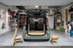 トヨタから新型「シエンタ JUNO」が出た！ 車内に自分の部屋が作れる“家具モジュール”が楽しすぎる！【新車ニュース】