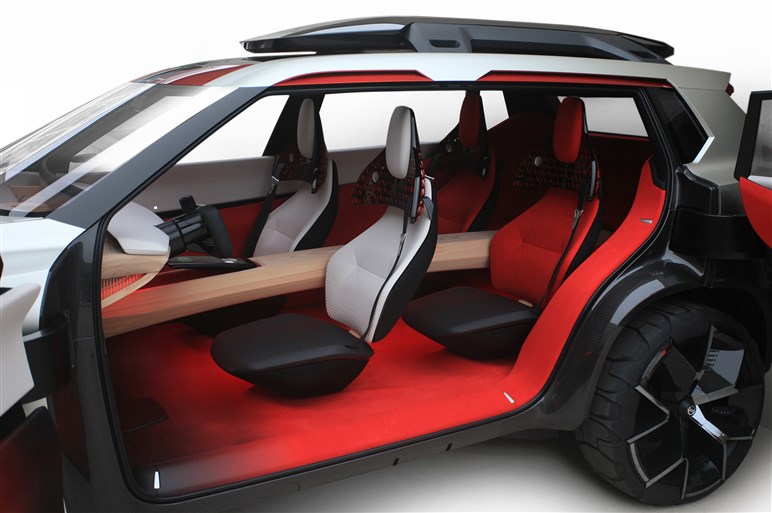 日産、3列シートSUVのコンセプトカー初披露。2020年以降の日産ブランドデザインの方向性を示す