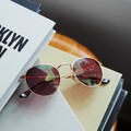 サングラス＆アイウェアにひと工夫して格上げする──夏がくる前に押さえておくべき、2025年のサングラス&アイウェア