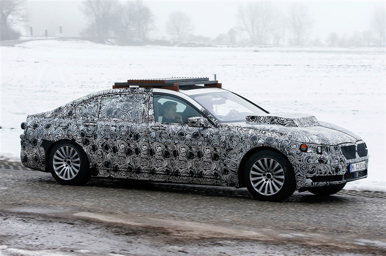 BMWの新フラッグシップSAV「X7」の開発車両を捕獲