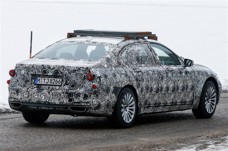 BMWの新フラッグシップSAV「X7」の開発車両を捕獲