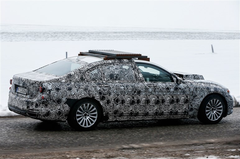 BMWの新フラッグシップSAV「X7」の開発車両を捕獲