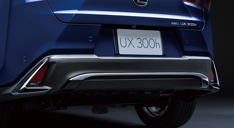 【まだまだ現役】レクサス新型UX発表。システム一新しパワー向上、ガソリン車は終了に