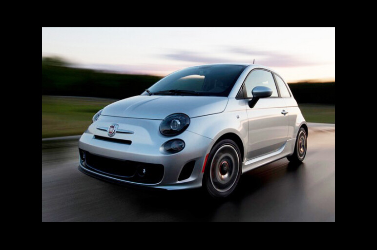 メキシコ産　北米市場向けフィアット500ターボ