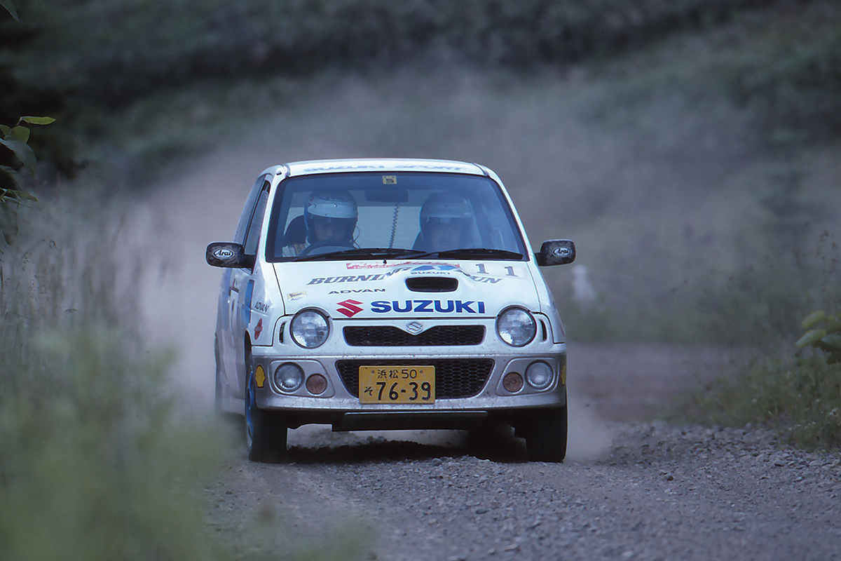 軽自動車が普通車を圧倒 10年で9回王者に輝いた衝撃の アルトワークス 伝説 Auto Messe Web 自動車情報サイト 新車 中古車 Carview