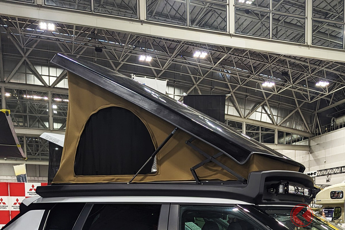【車中泊めちゃ快適】本格テント仕様の三菱最新SUV！ 販社独自の新型「アウトランダーE：POP」初公開