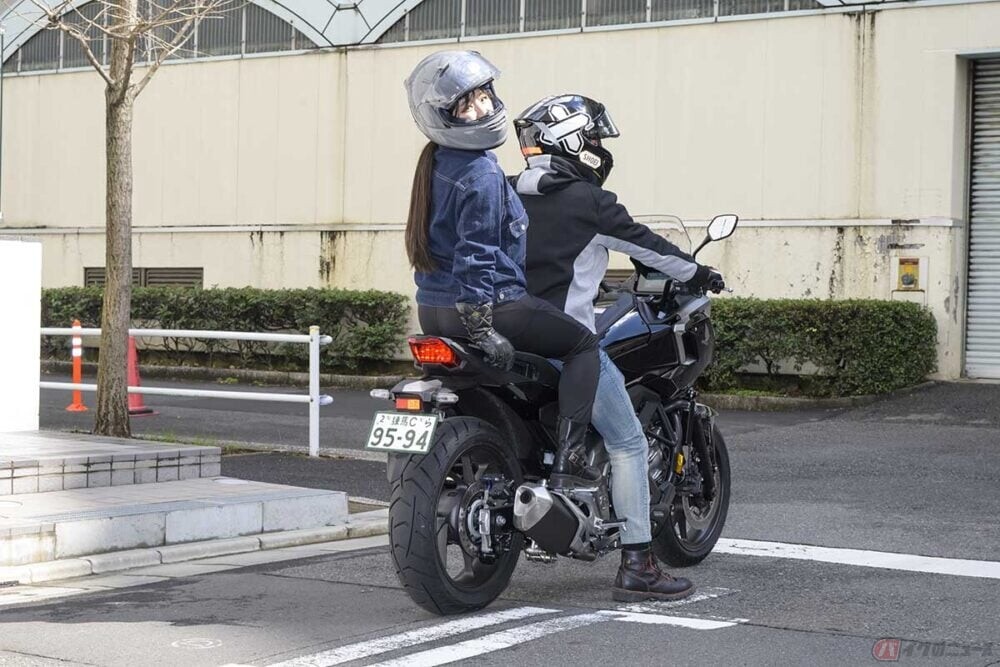 ヒントは馬!! バイクで二人乗り走行する行為が、なぜ「タンデム」と呼ばれているのか知ってる？