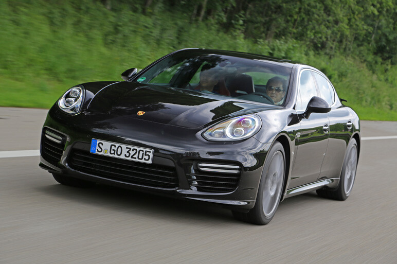 パナメーラ改良。プラグインHVモデルも登場