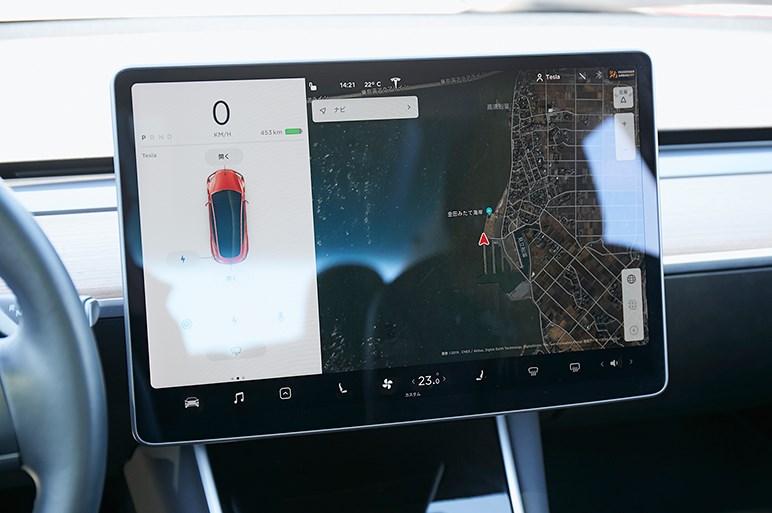 日本の一般道で世界が注目するモデル3に乗ったら、テスラ史上最もスポーティな性格だった