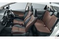 人気コンパクトカー　ホンダ「フィット」 vs トヨタ「ヴィッツ」の室内空間、燃費から価格まで徹底比較