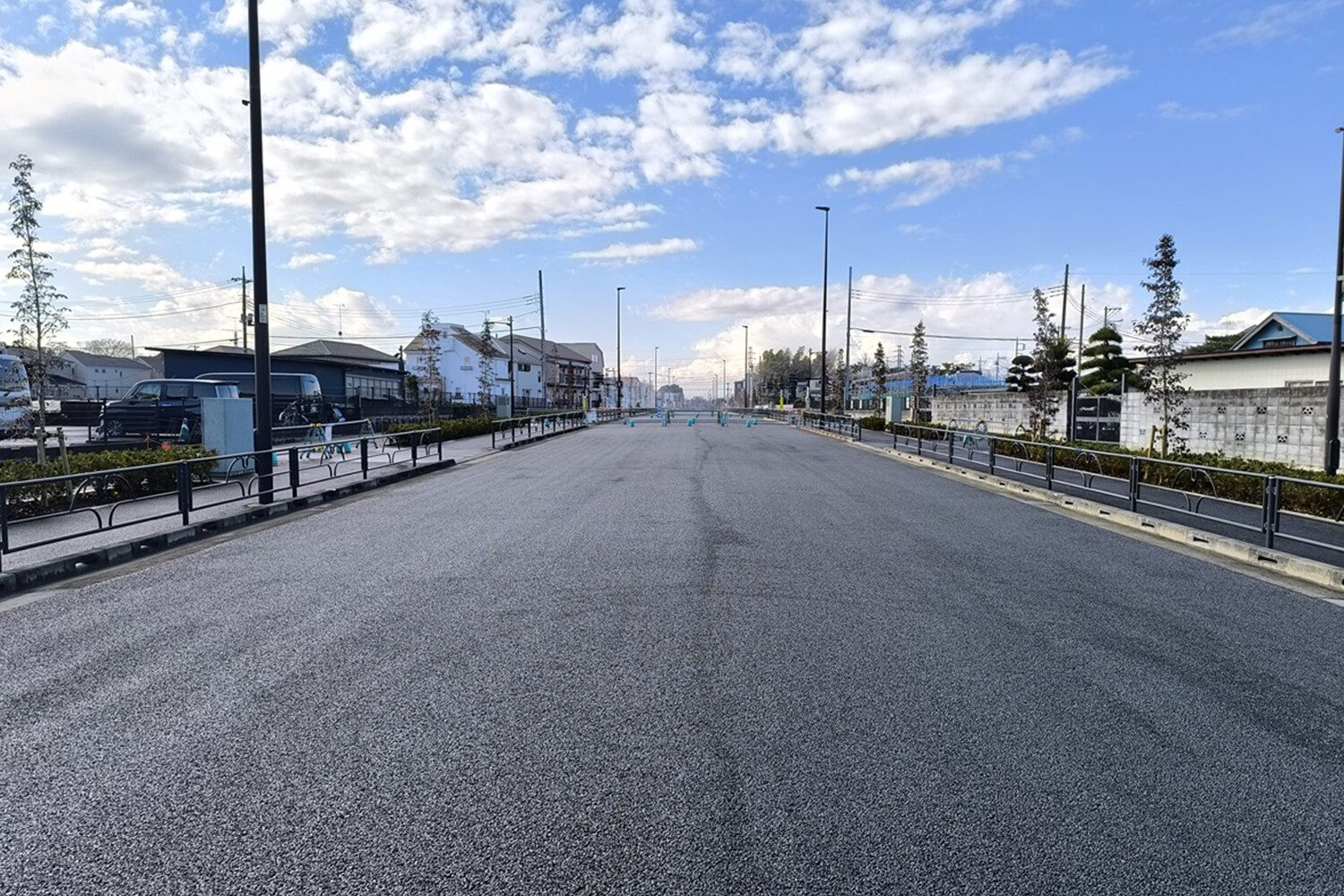 たった２kmの道路が20年も開通できない！　そこにあるのは「お寺とお墓」の難しい移転問題だった