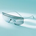 クラシックな世界と近未来を同時に反映させたプラダ──夏がくる前に押さえておくべき、2025年のサングラス&アイウェア