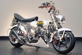 あの可愛いホンダ「ダックス」がゴリッゴリの狂犬仕様!に!! 「胴長シャコ短」の極み!!これがジャパニーズカスタムスタイルのダックスだ!!