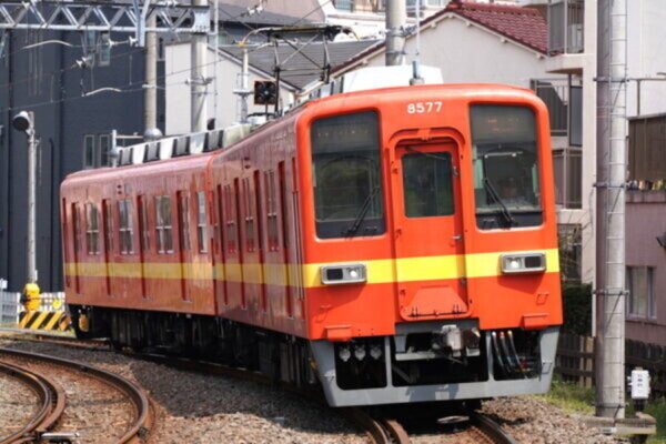 私鉄最多を誇った東武8000系が「山形県」で新たな門出！  編成まるごと再活用へ 何に使う？
