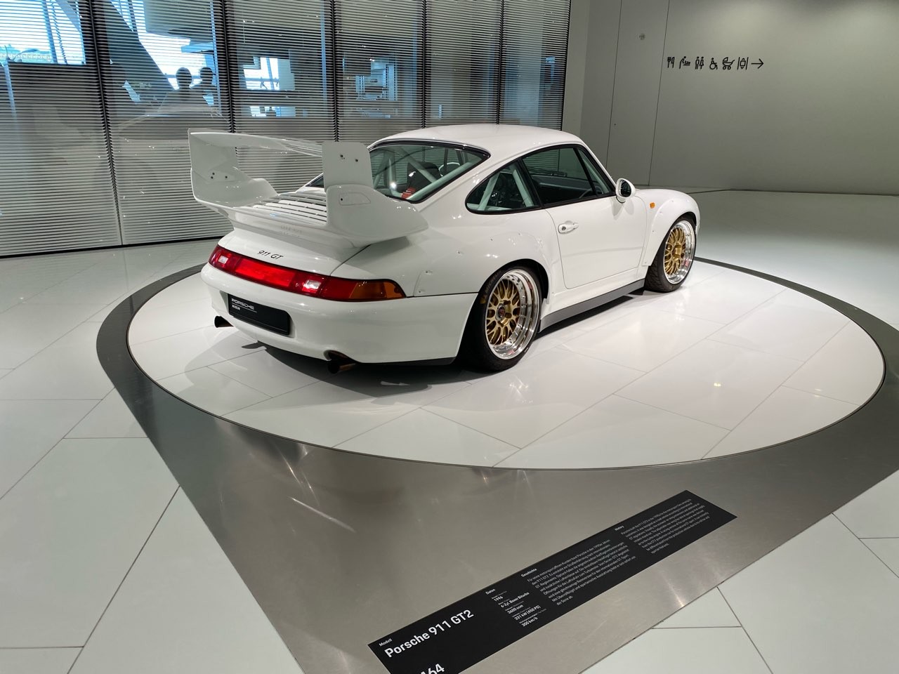 ポルシェ911シリーズの中でもっとも物議を醸したモデル、タイプ996の現在と今後を考察する
