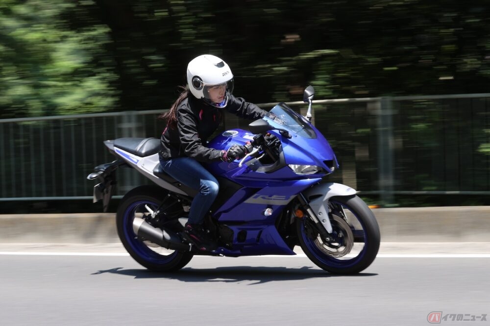 ヘルメットをかぶると髪型が ぺちゃんこになる問題 その解決方法とは バイクのニュース 自動車情報サイト 新車 中古車 Carview