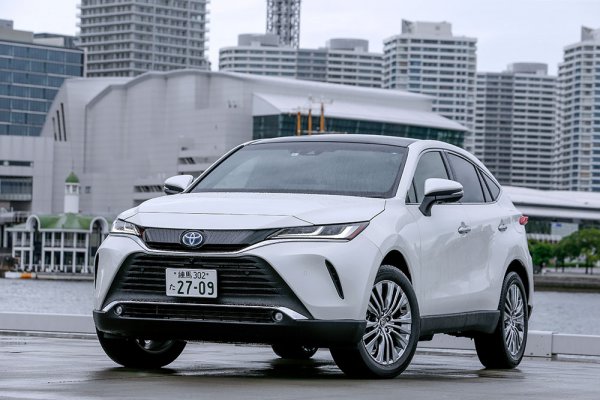 ついに公道で乗ったぞ 新型ハリアーで一番いいのはハイブリッド Z ベストカーweb 自動車情報サイト 新車 中古車 Carview