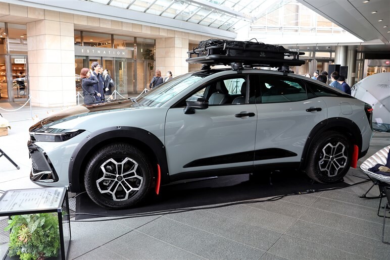 【実車を見てきた！】アウトドアなクラウン「ランドスケープ」新型展示イベントに登場！