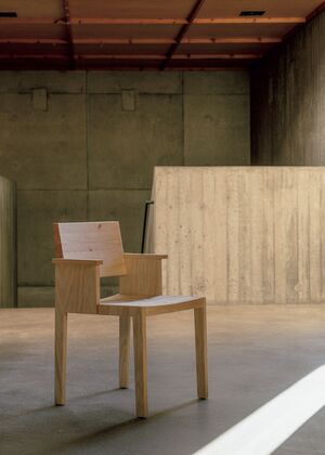 ロナン・ブルレックの「MAASTO DINING ARMCHAIR」──連載：次の名作はこれだ ！
