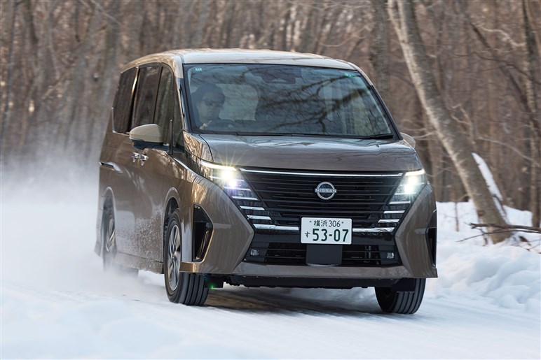 “虎の子の4WD”イーフォースを積んだ「セレナ」が家族も注目の“酔いにくいミニバン”化した理由