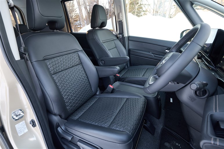 “虎の子の4WD”イーフォースを積んだ「セレナ」が家族も注目の“酔いにくいミニバン”化した理由
