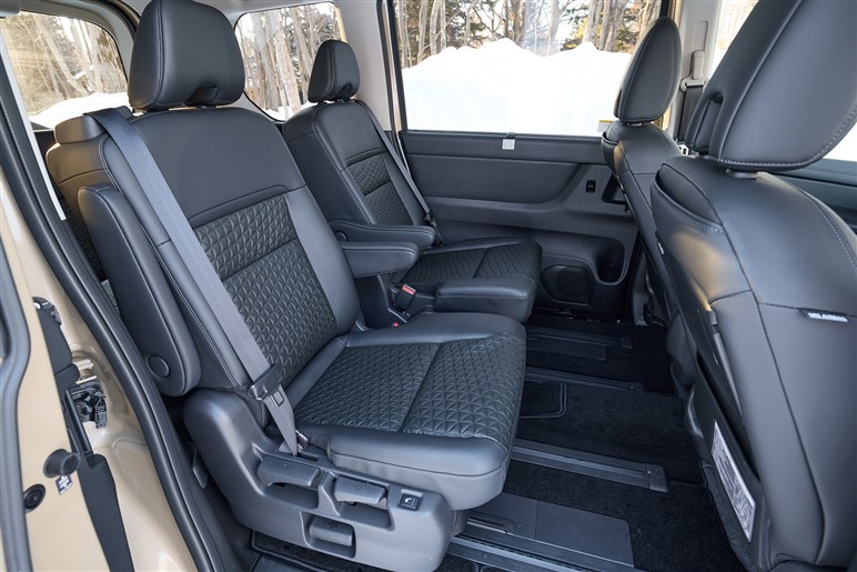 “虎の子の4WD”イーフォースを積んだ「セレナ」が家族も注目の“酔いにくいミニバン”化した理由