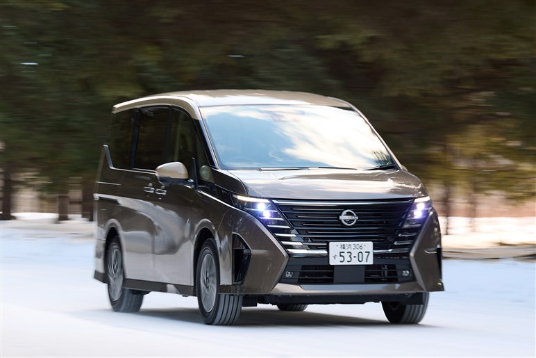 “虎の子の4WD”イーフォースを積んだ「セレナ」が家族も注目の“酔いにくいミニバン”化した理由