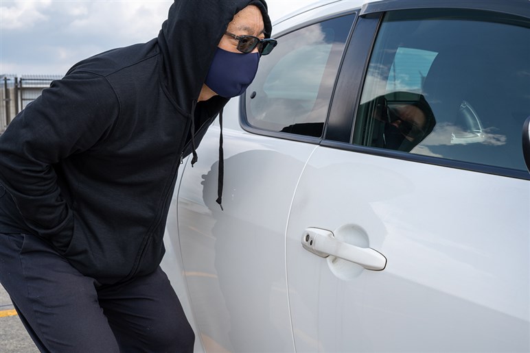 【許せない！】減少しつつあった「自動車の盗難」が昨年急増。実際に盗まれてしまったらどうすればいい？