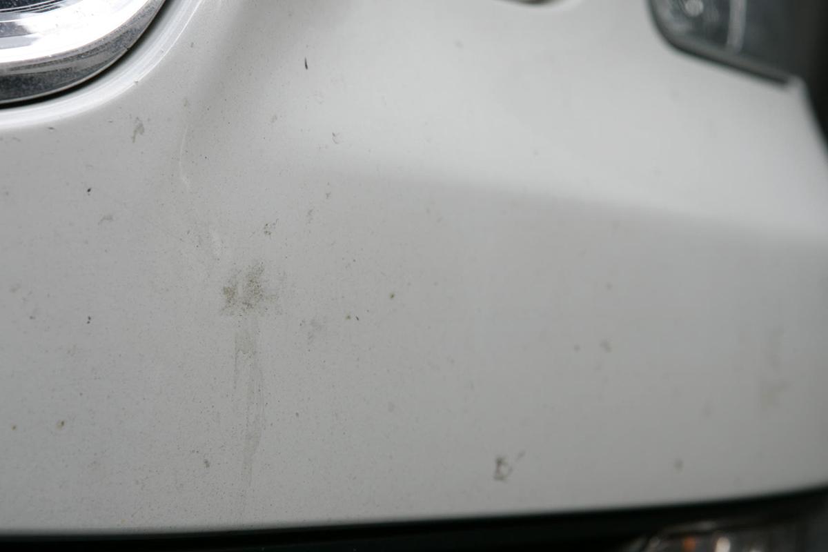 洗車に失敗してる クルマ好きを悩ませる 黒い筋 の正体とは Web Cartop 自動車情報サイト 新車 中古車 Carview