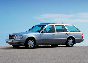 ワゴンが下火だからこそ逆張り！　いま乗れば目立ち度最高の80～90年代輸入ステーションワゴン５選