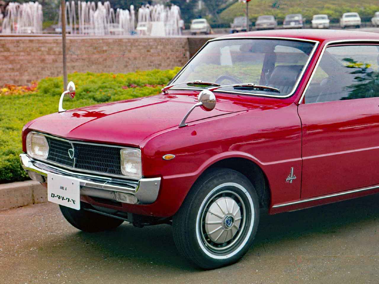昭和の名車 18】マツダ ファミリア ロータリークーペ(昭和43年 昭和の名車 18】マツダ ファミリア ロータリークーペ(昭和43年